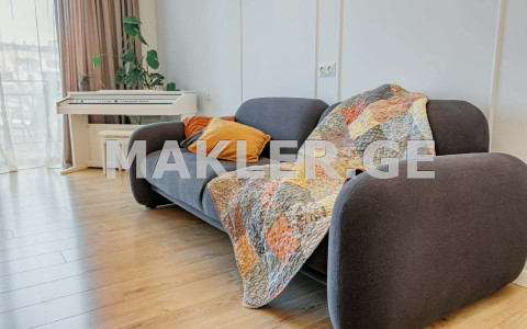  For Sale 2 room  Apartment in Vake dist.  in Tskhvedadze st. 