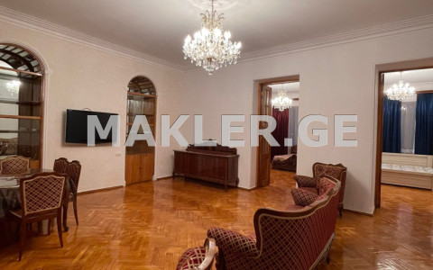  For Rent 5 room  Apartment in Sololaki dist. (Old Tbilisi)  in Iashvili st. 