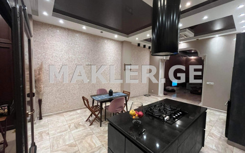  Сдаётся 3 комнатная  Квартира в Ваке  на пр. И. Чавчавадзе 