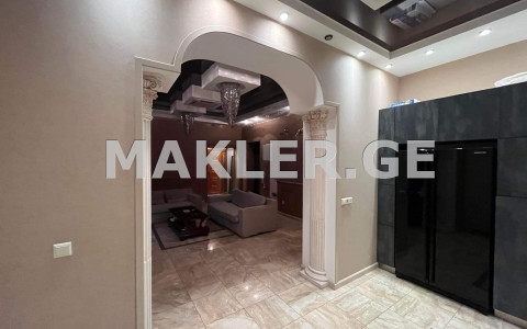  Сдаётся 3 комнатная  Квартира в Ваке  на пр. И. Чавчавадзе 