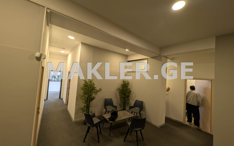  Satılık 165 m²  Büro & Ofis in Saburtalo dist.  in Saakadze square 