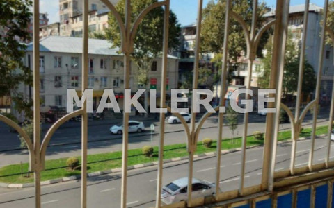  For Sale 3 room  Apartment in Saburtalo dist.  in Tamarashvili st. 
