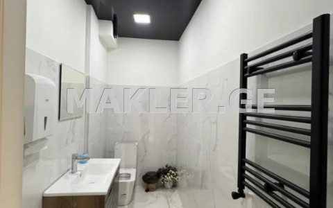  იყიდება 150 m² ფართობის კომერციული ფართი საბურთალოზე  საირმის ქუჩაზე 