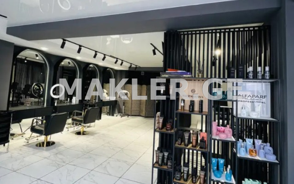  იყიდება 150 m² ფართობის კომერციული ფართი საბურთალოზე  საირმის ქუჩაზე 