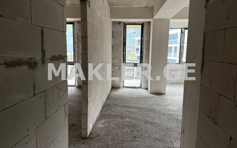  Продается 4 комнатная  Квартира в Ортачале  на ул. Надиквари 