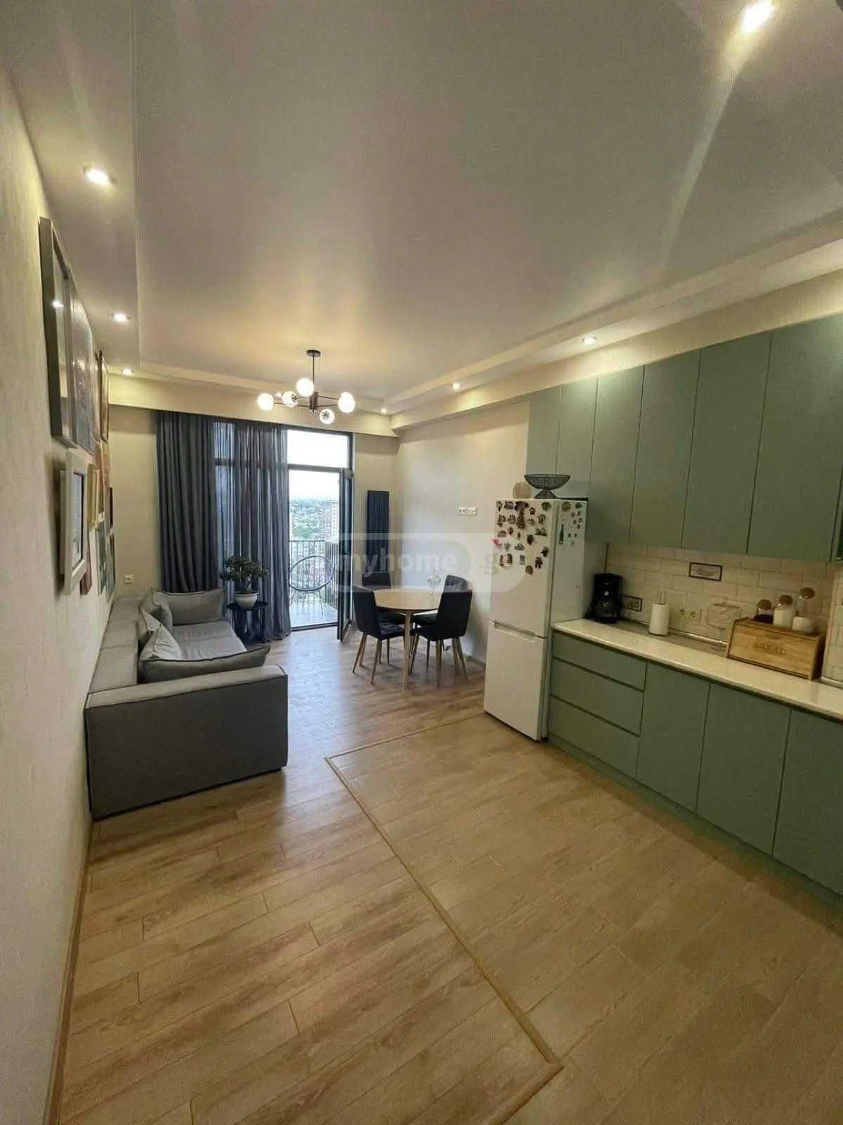  Продается 2 комнатная  Квартира в Исани  на ул. Ричарда Холбрука 