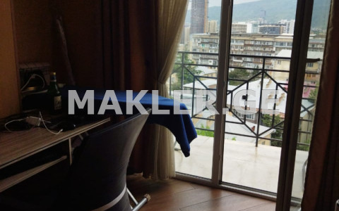  Продается 3 комнатная  Квартира в Сабуртало  на ул. Нуцубидзе 