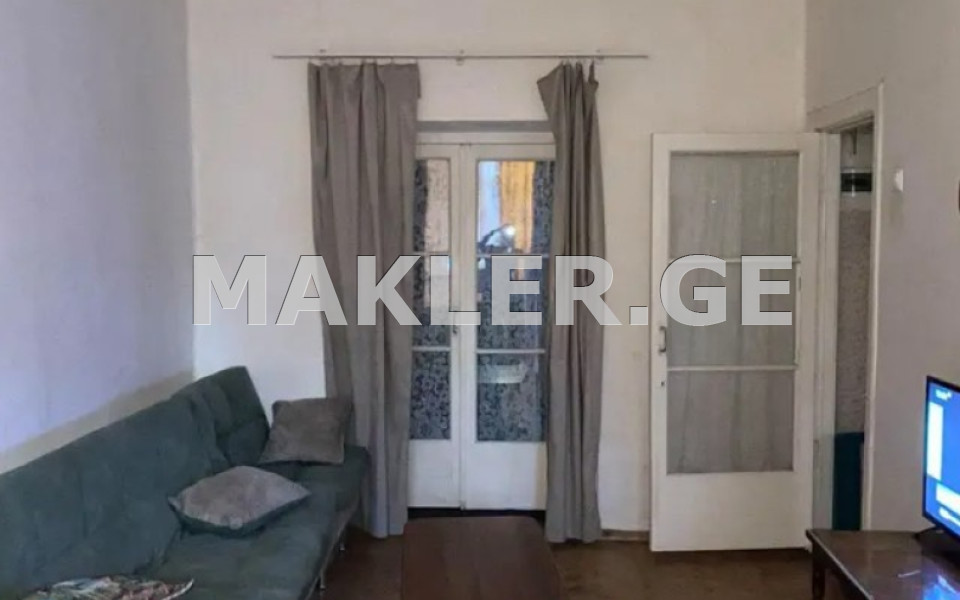  Продается 3 комнатная  Квартира в Сабуртало  на ул. О. Чиладзе 