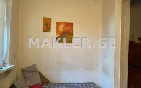  Продается 3 комнатная  Квартира в Сабуртало  на ул. О. Чиладзе 