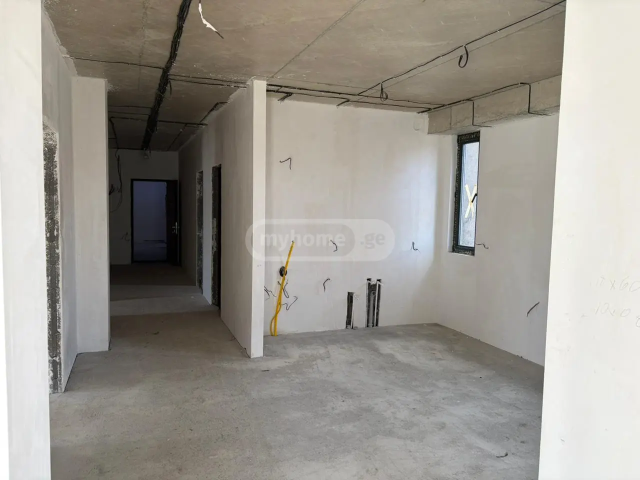  იყიდება 3 ოთახიანი  ბინა ვაკეში  გიორგი დანელიას ქუჩაზე 