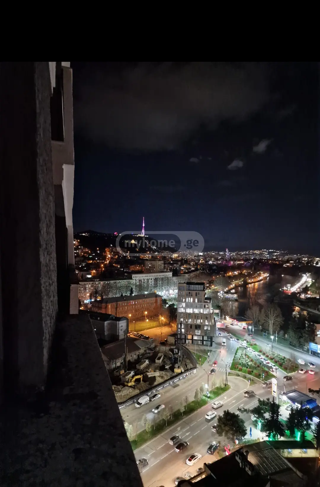  იყიდება 4 ოთახიანი  ბინა ორთაჭალაში  გულუას ქუჩაზე 