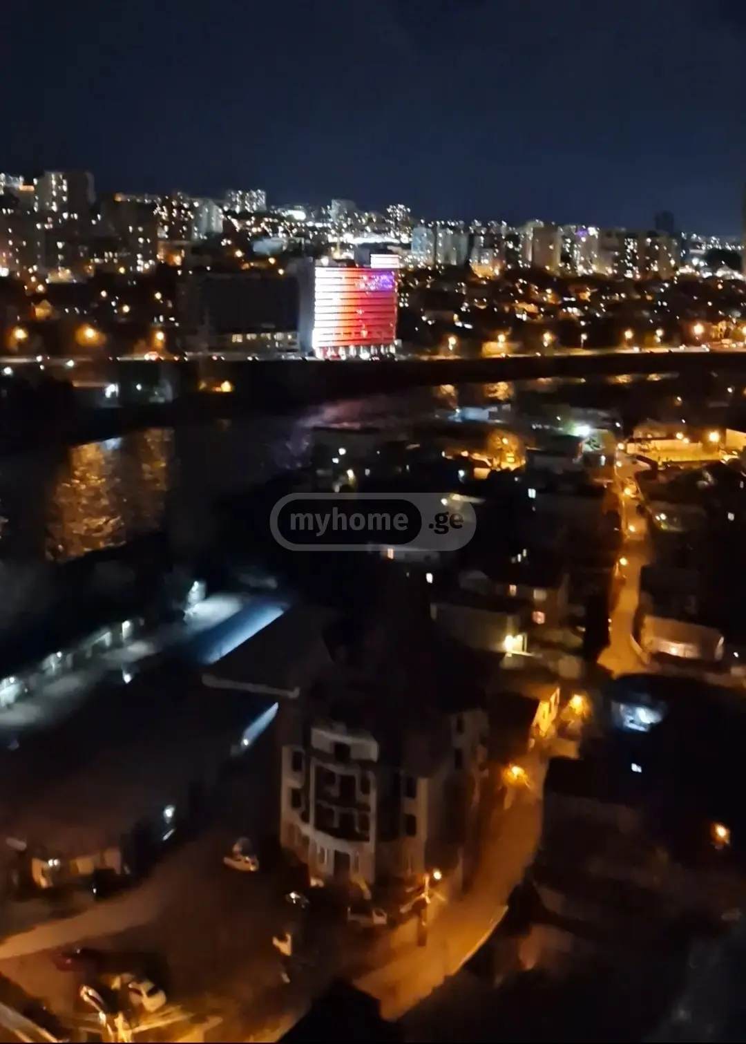  იყიდება 4 ოთახიანი  ბინა ორთაჭალაში  გულუას ქუჩაზე 