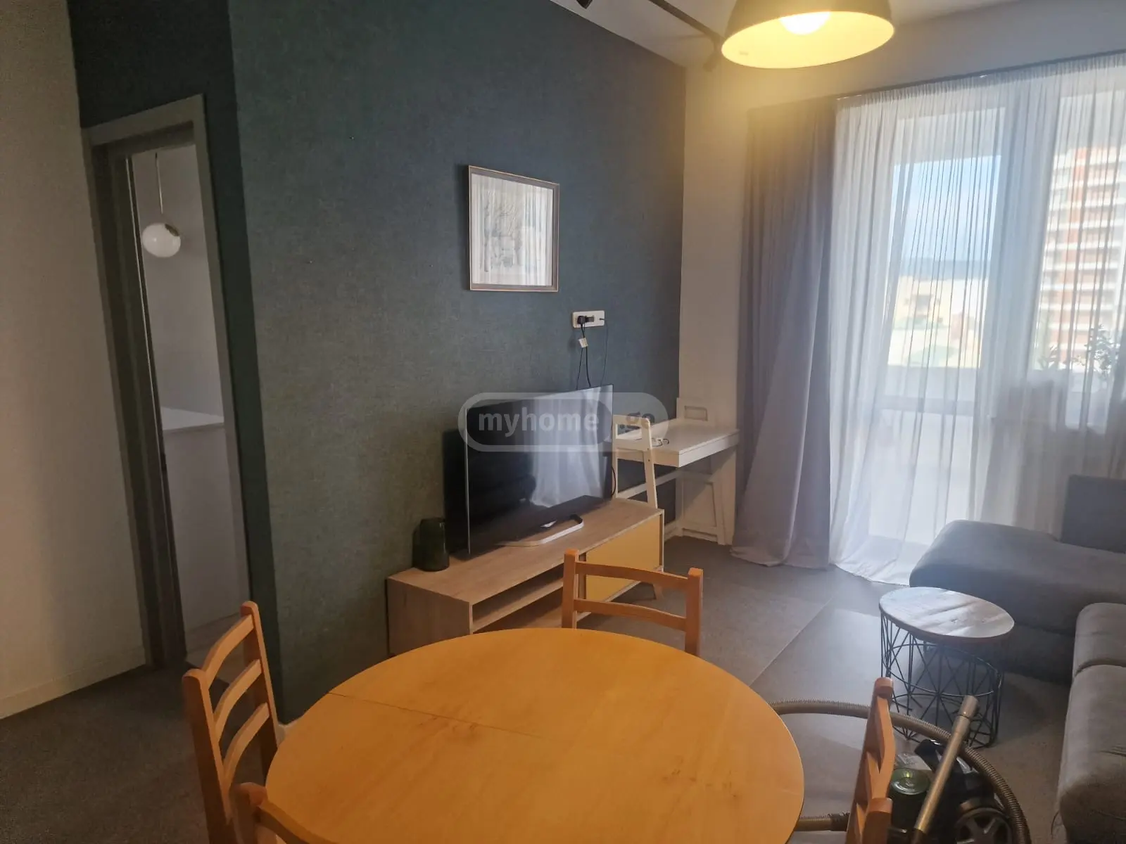  ქირავდება 2 ოთახიანი  ბინა ვაკეში  ნ. რამიშვილის ქუჩაზე 