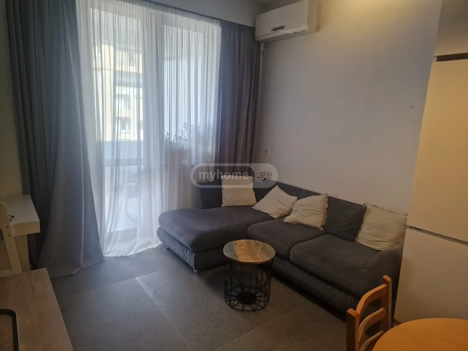  ქირავდება 2 ოთახიანი  ბინა ვაკეში  ნ. რამიშვილის ქუჩაზე 