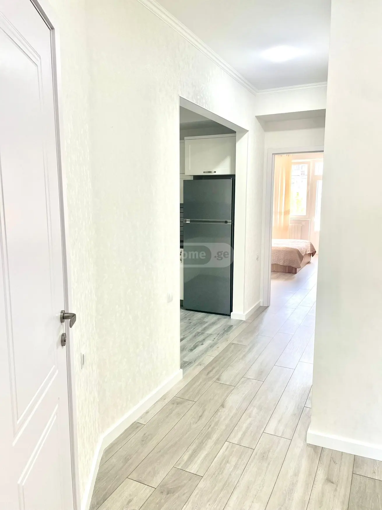  ქირავდება 3 ოთახიანი  ბინა საბურთალოზე  სულხან ცინცაძის ქუჩაზე 