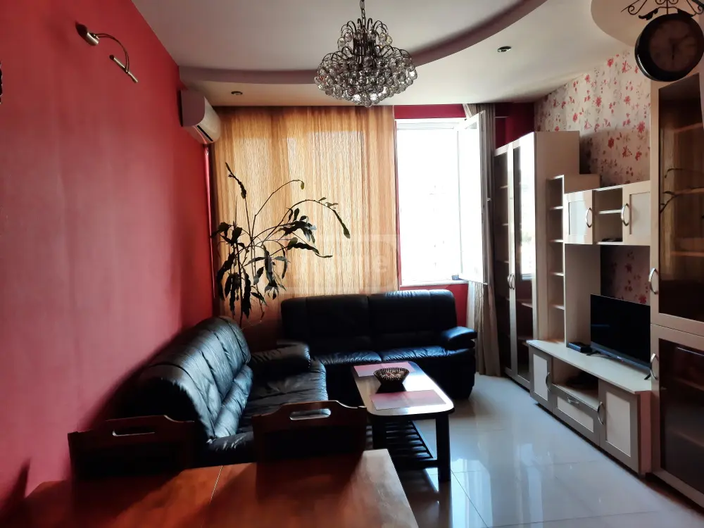  ქირავდება 3 ოთახიანი  ბინა საბურთალოზე  დ. თავხელიძის ქუჩაზე 