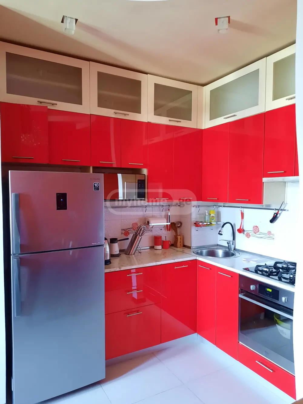  ქირავდება 3 ოთახიანი  ბინა საბურთალოზე  დ. თავხელიძის ქუჩაზე 