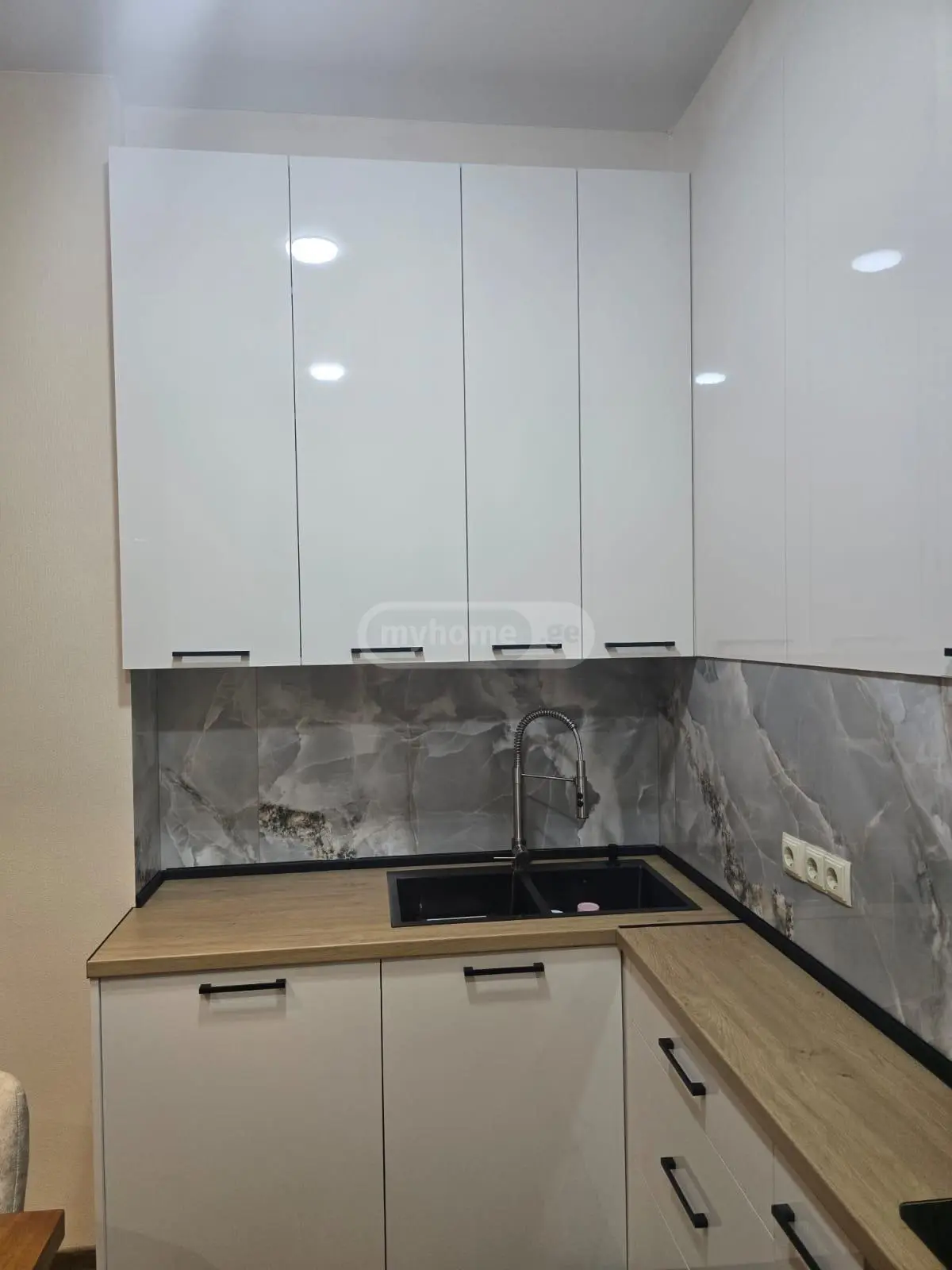  For Rent 3 room  Apartment in Vake dist.  in Giorgi danelia st 