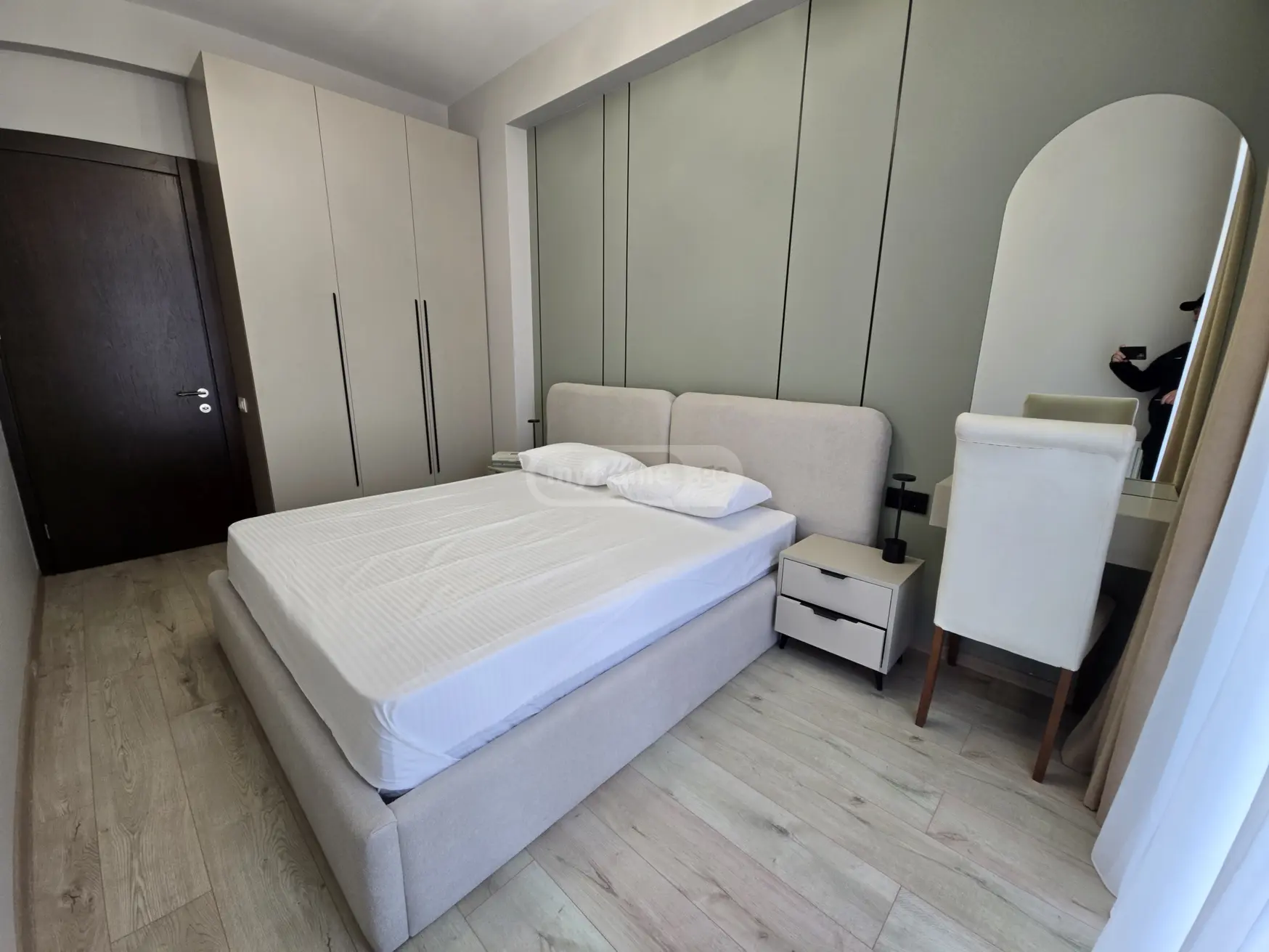  ქირავდება 2 ოთახიანი  ბინა საბურთალოზე  პეკინის გამზირზე 