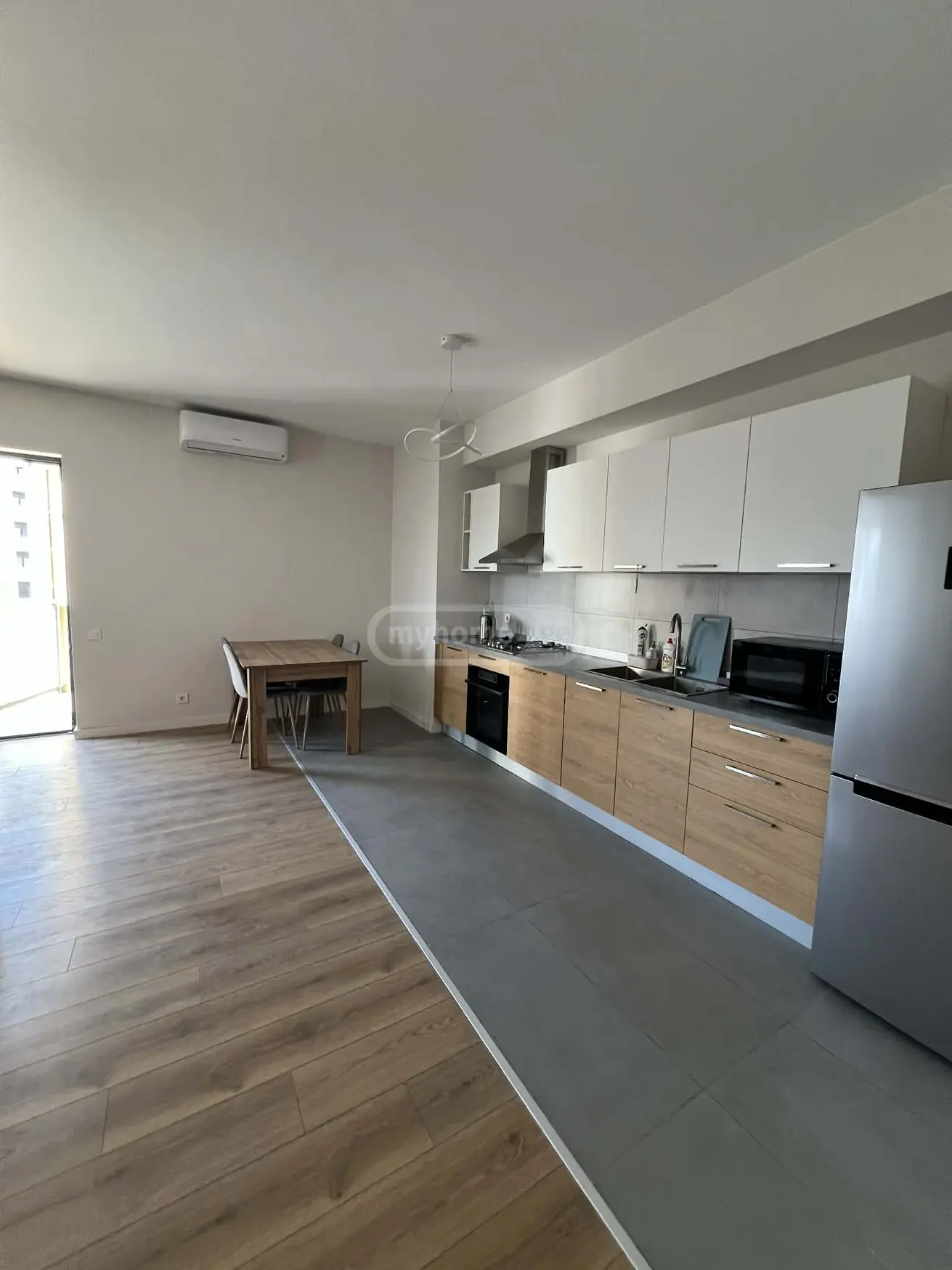  For Rent 3 room  Apartment in Saburtalo dist.  in Gelovani avenue 