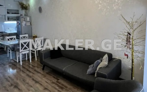  იყიდება 2 ოთახიანი  ბინა საბურთალოზე  კამანის ჩიხი 