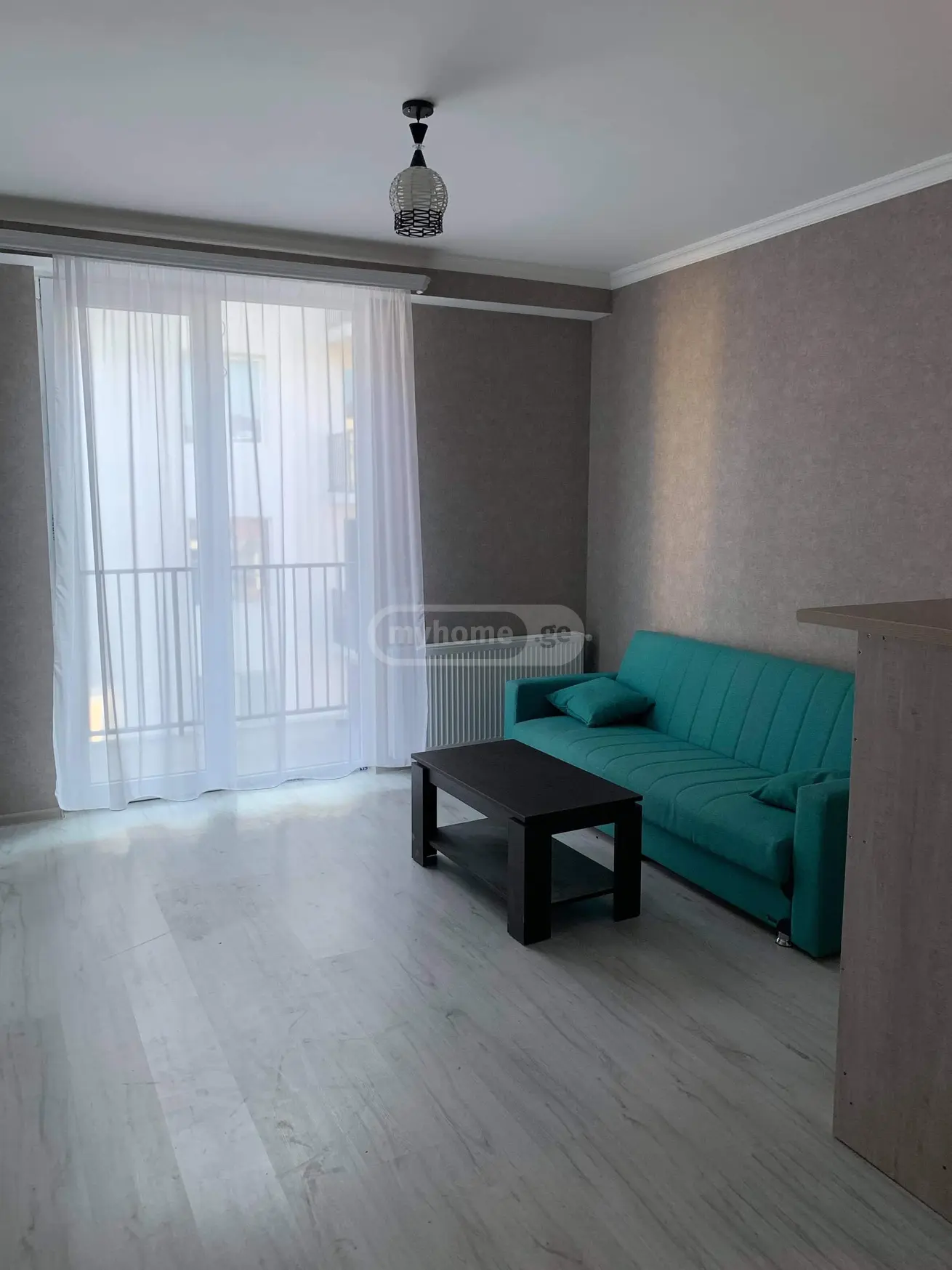  ქირავდება 2 ოთახიანი  ბინა ვაკეში  ა.რაზმაძის ქუჩაზე 