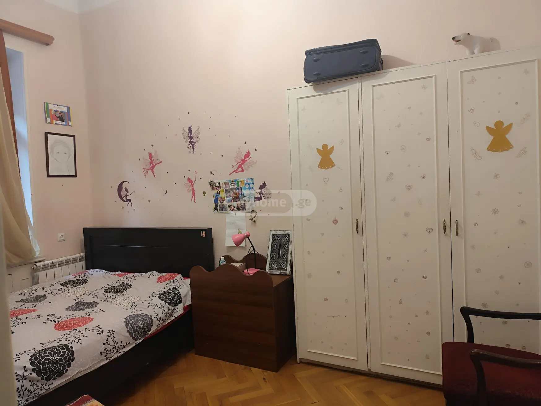  იყიდება 5 ოთახიანი  ბინა ვერაზე  ბარნოვის ქუჩაზე 