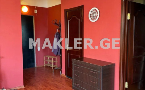  ქირავდება 2 ოთახიანი  ბინა ვერაზე  ბარნოვის ქუჩაზე 