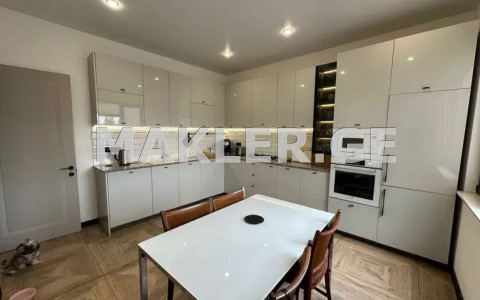  იყიდება 5 ოთახიანი  ბინა ორთაჭალაში  ორთაჭალის ქუჩაზე 