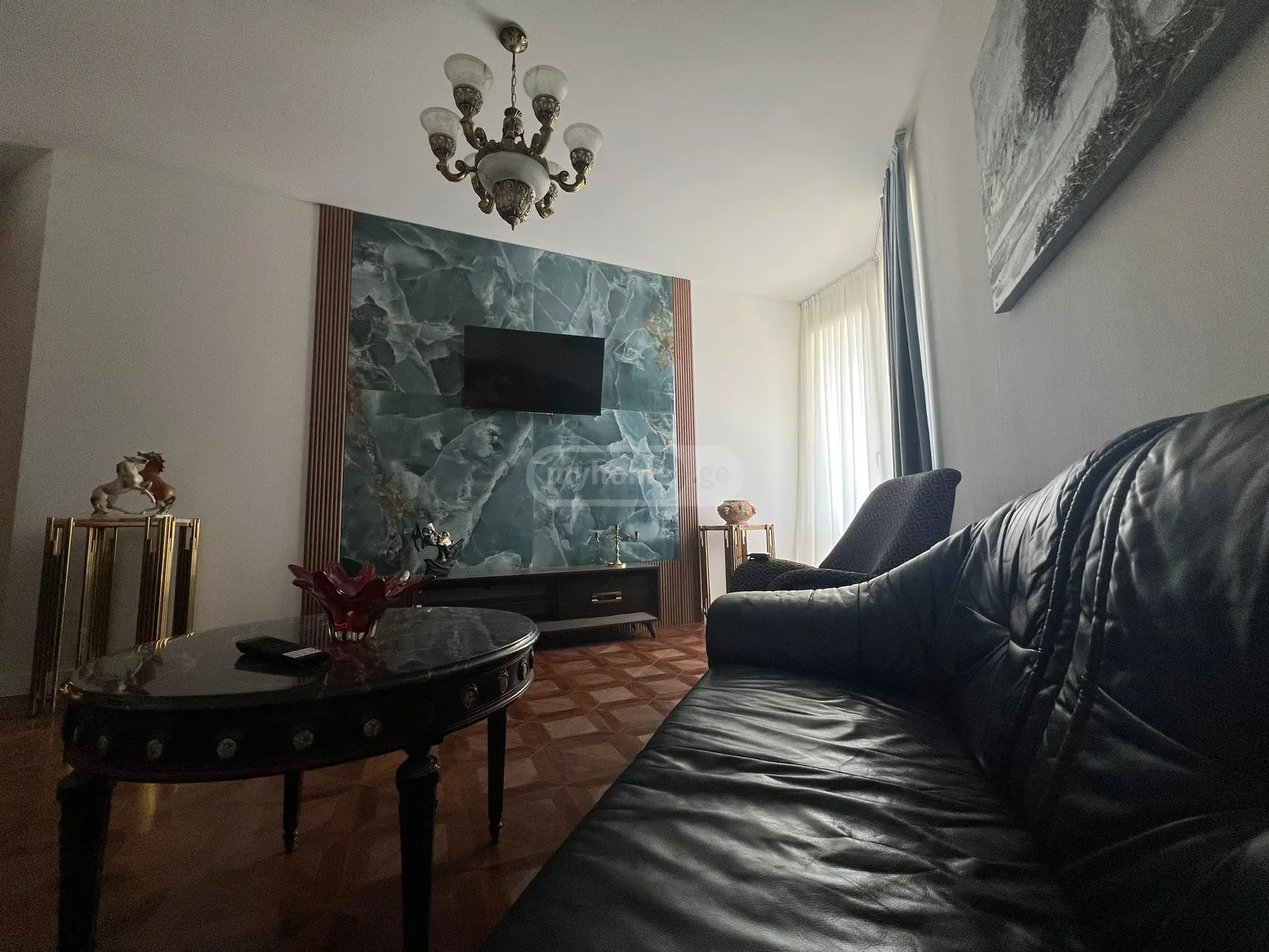  ქირავდება 3 ოთახიანი  ბინა საბურთალოზე  ვაჟა-ფშაველას გამზირზე 