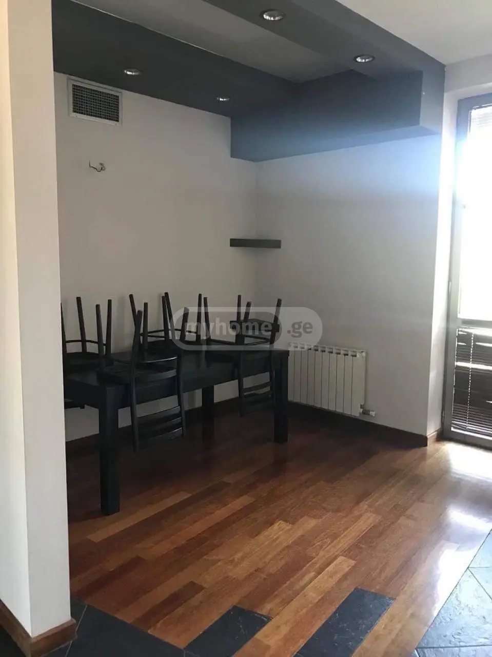  ქირავდება 3 ოთახიანი  ბინა საბურთალოზე  ალ. ყაზბეგის გამზირზე 