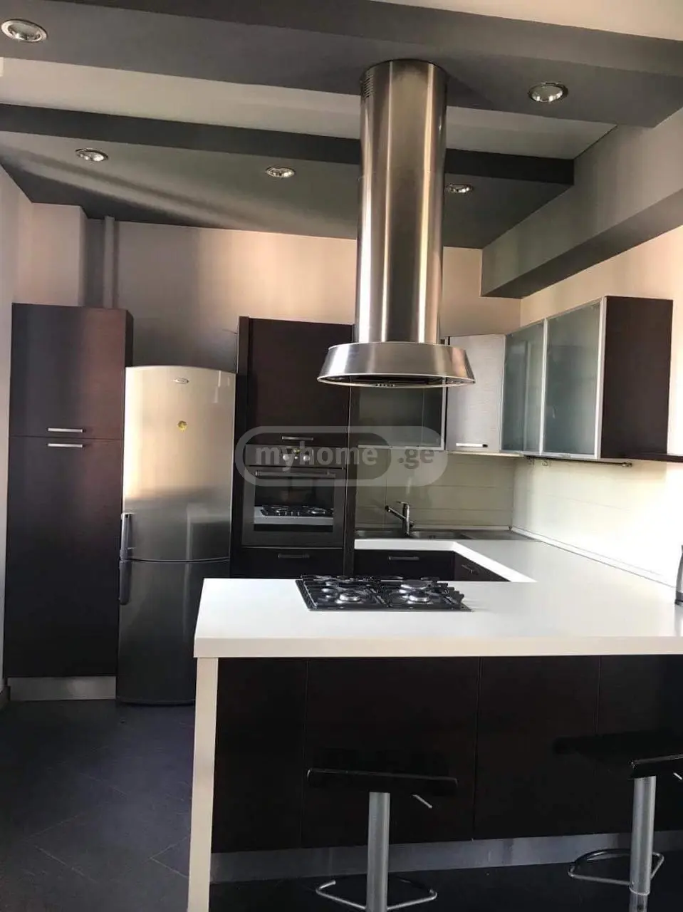  ქირავდება 3 ოთახიანი  ბინა საბურთალოზე  ალ. ყაზბეგის გამზირზე 