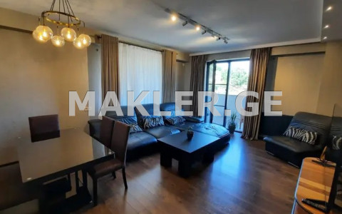  Продается 4 комнатная  Квартира в Ваке  на ул. Хомли 