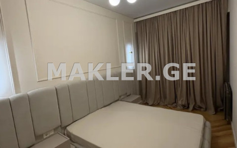  იყიდება 2 ოთახიანი  ბინა ვაკეში  პაატა დათუაშვილის ქუჩაზე 