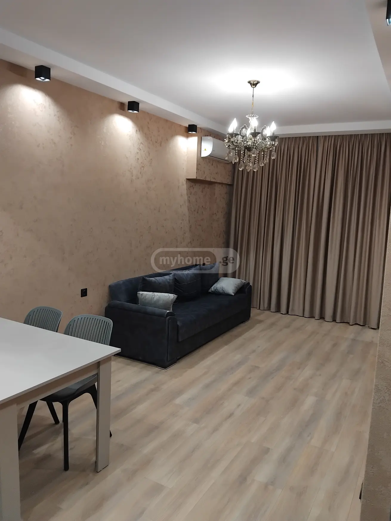  Продается 3 комнатная  Квартира на Плато Нуцебидзе