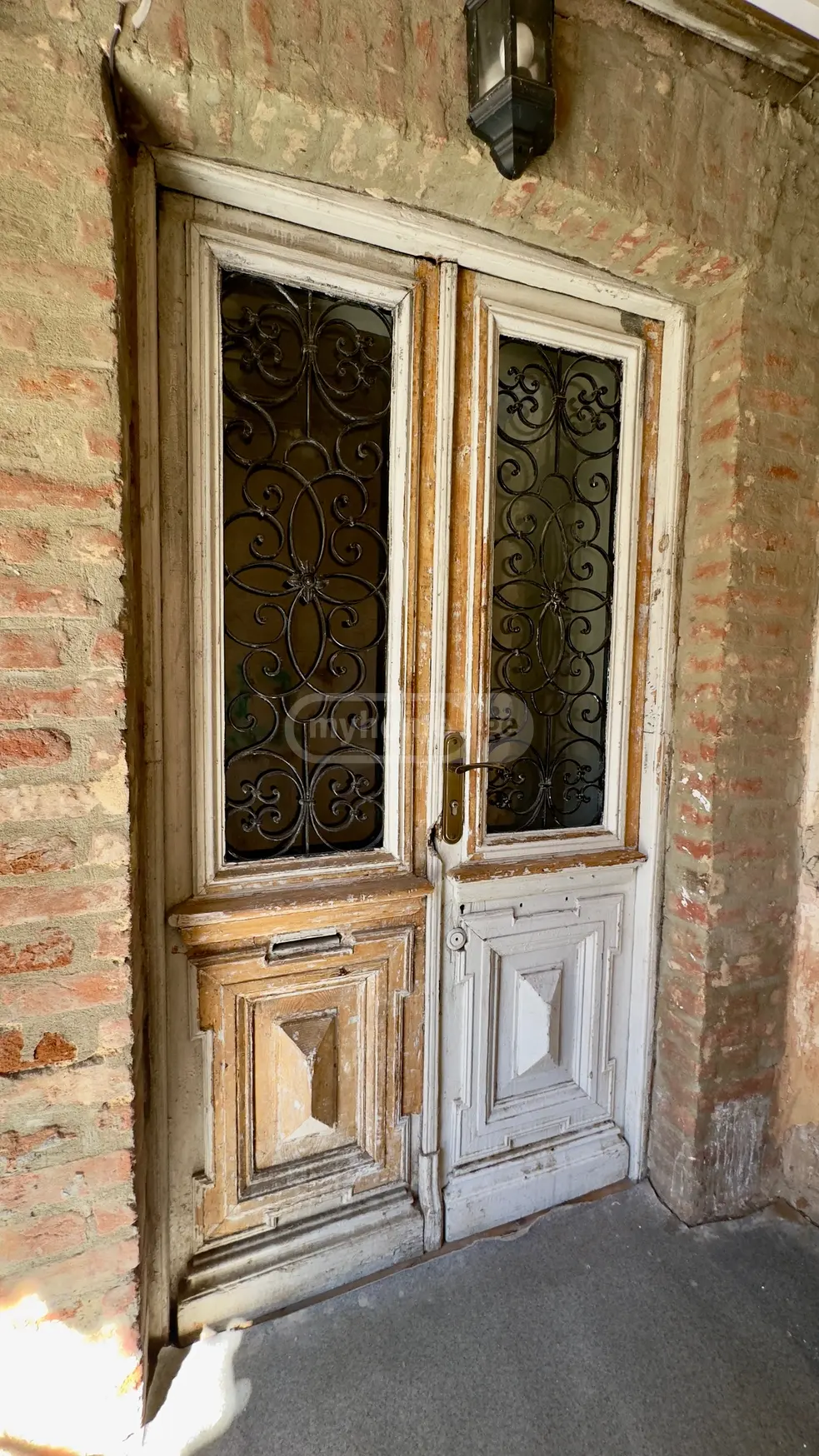 Satılık 2   Daire in Sololaki dist. (Old Tbilisi)  in Vertskhli st. 