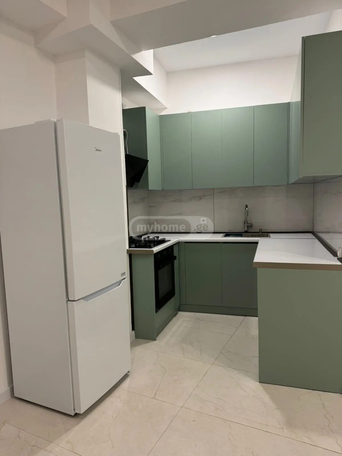  Сдаётся 2 комнатная  Квартира в Ваке  на ул. Габашвили 