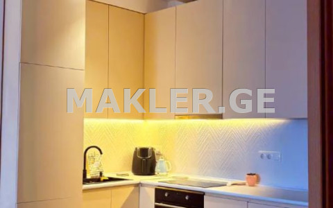  იყიდება 2 ოთახიანი  ბინა ელიაზე  საინგილოს ქუჩაზე 