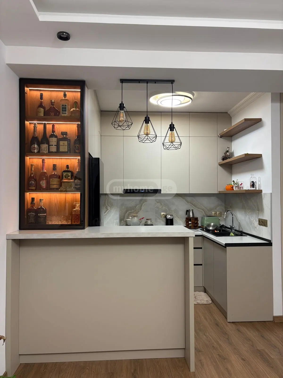  იყიდება 2 ოთახიანი  ბინა ორთაჭალაში  ნადიკვარის ქუჩაზე 