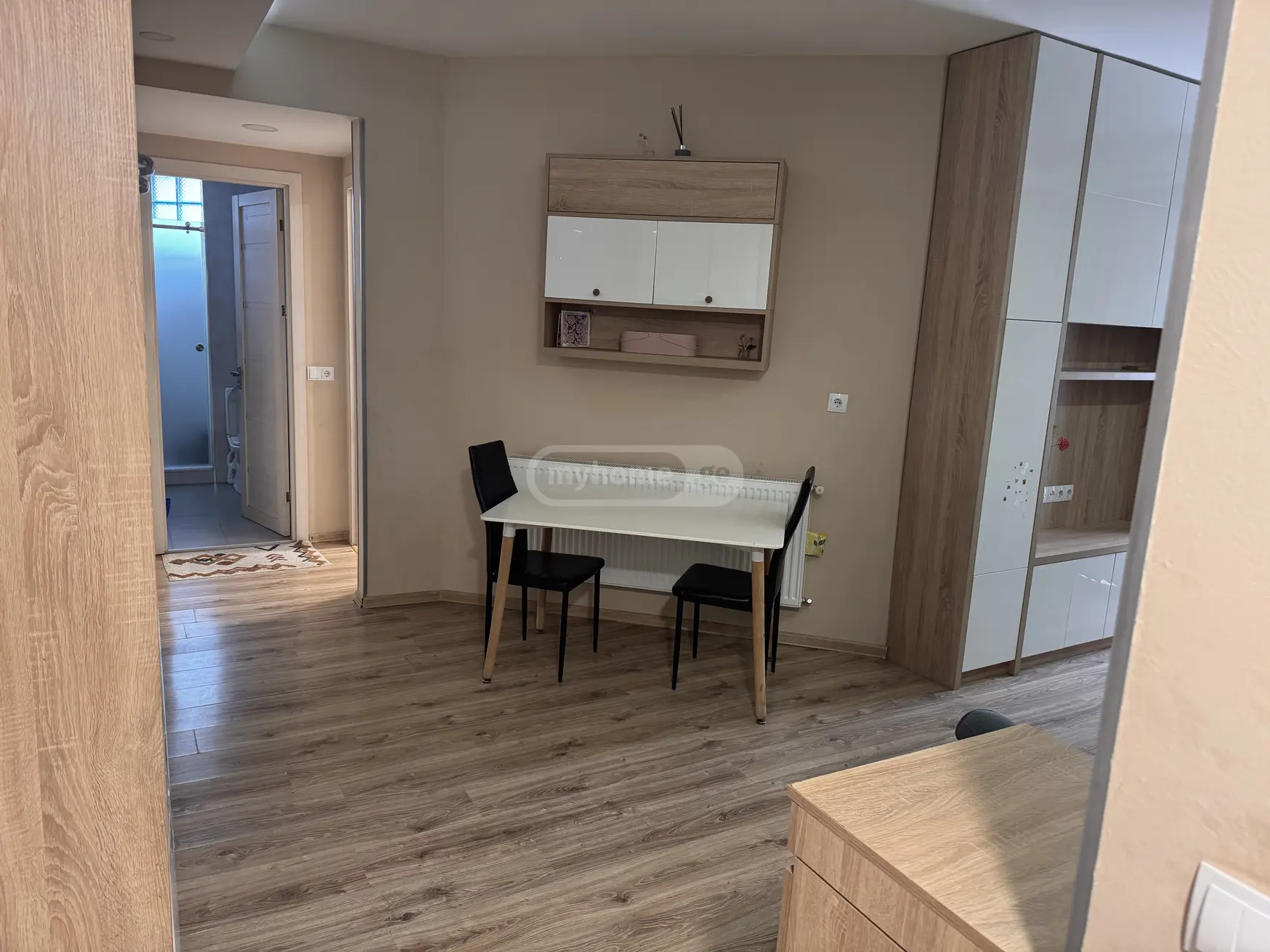  იყიდება 2 ოთახიანი  ბინა ნუცუბიძის პლატოზე  კაპანელის ქუჩაზე 