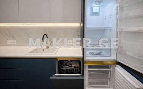  იყიდება 2 ოთახიანი  ბინა ისანში  ნავთლუღის ქუჩაზე 