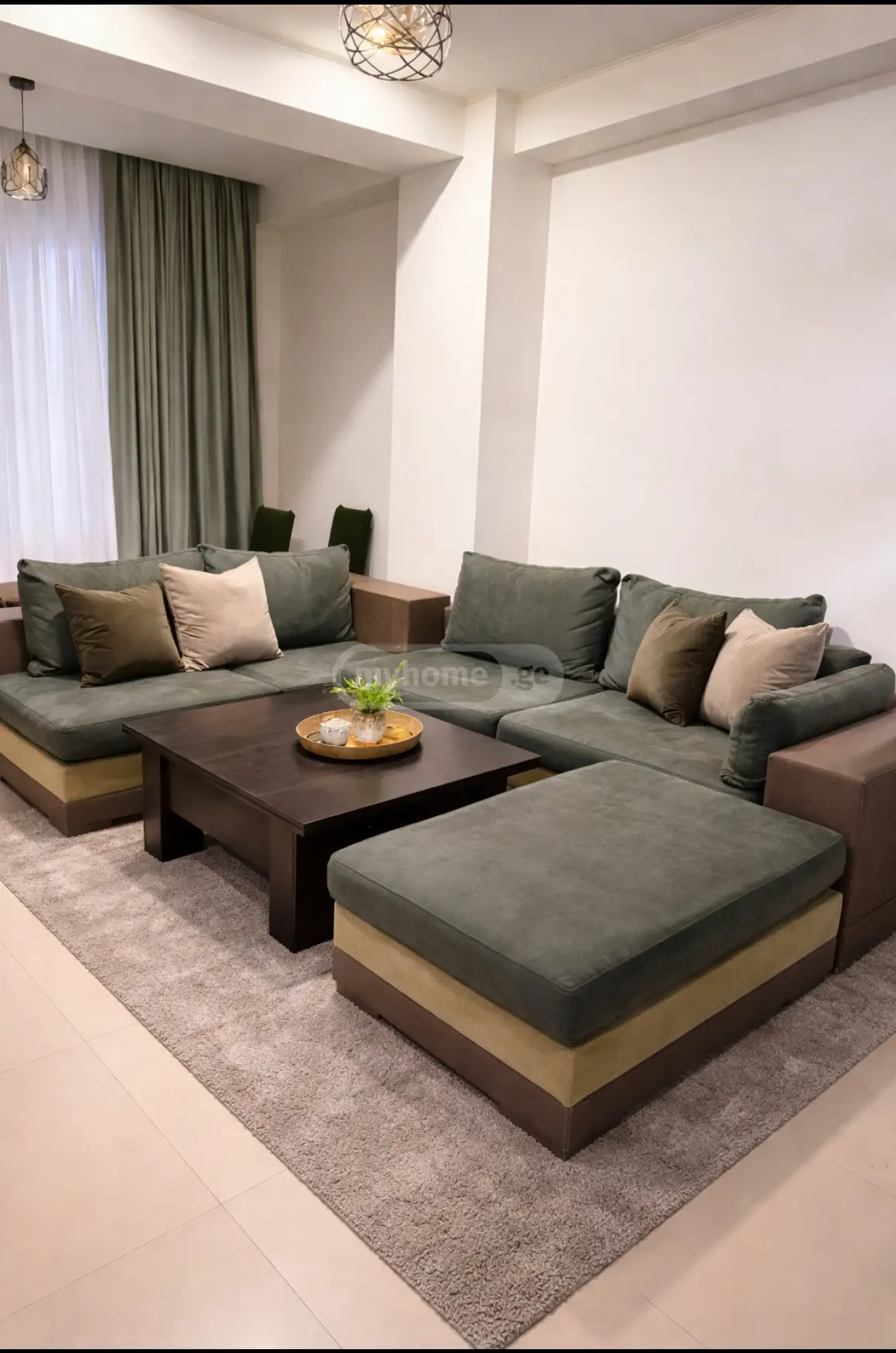  ქირავდება 4 ოთახიანი  ბინა საბურთალოზე  ნუცუბიძის ქუჩაზე 