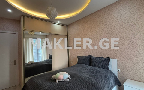  ქირავდება 2 ოთახიანი  ბინა საბურთალოზე  უნივერსიტეტის ქუჩაზე 