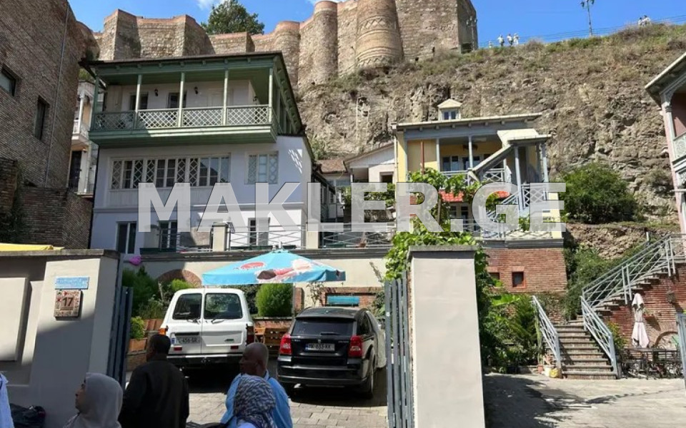  Satılık 3   Daire in Abanotubani dit. (Old Tbilisi)  in Botanic st. 