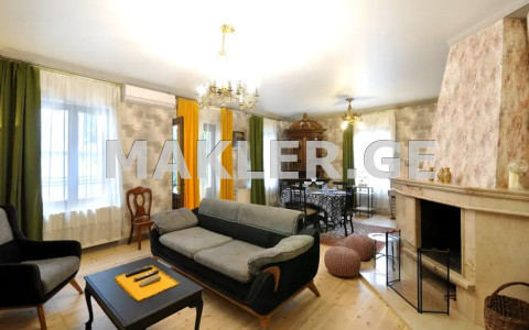  Satılık 7   Daire in Sololaki dist. (Old Tbilisi)  in A. Catholicos st. 