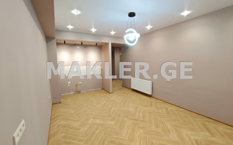  იყიდება 2 ოთახიანი  ბინა საბურთალოზე  შარტავას ქუჩაზე 