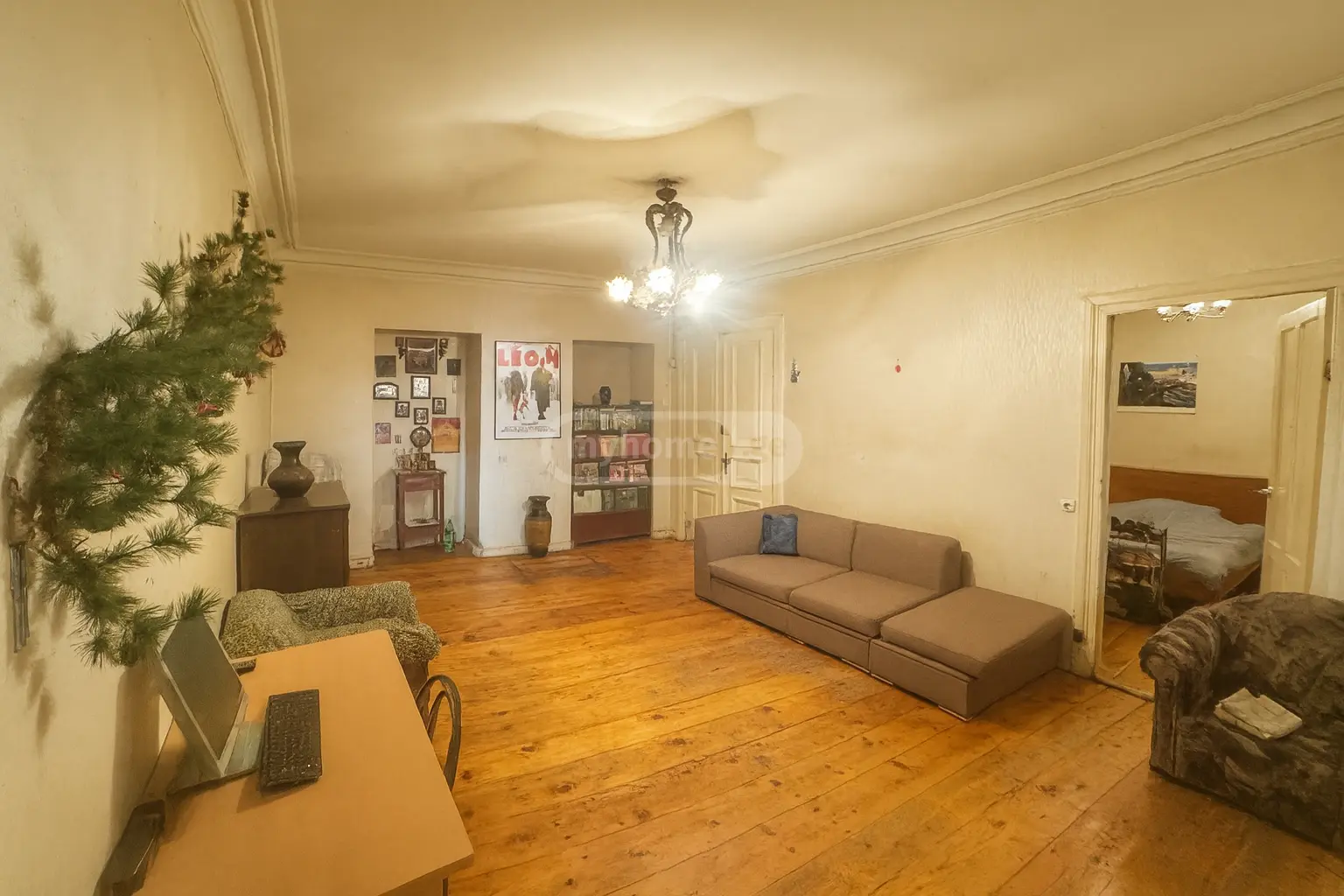  Satılık 3   Daire in Sololaki dist. (Old Tbilisi)  in Machabeli st. 