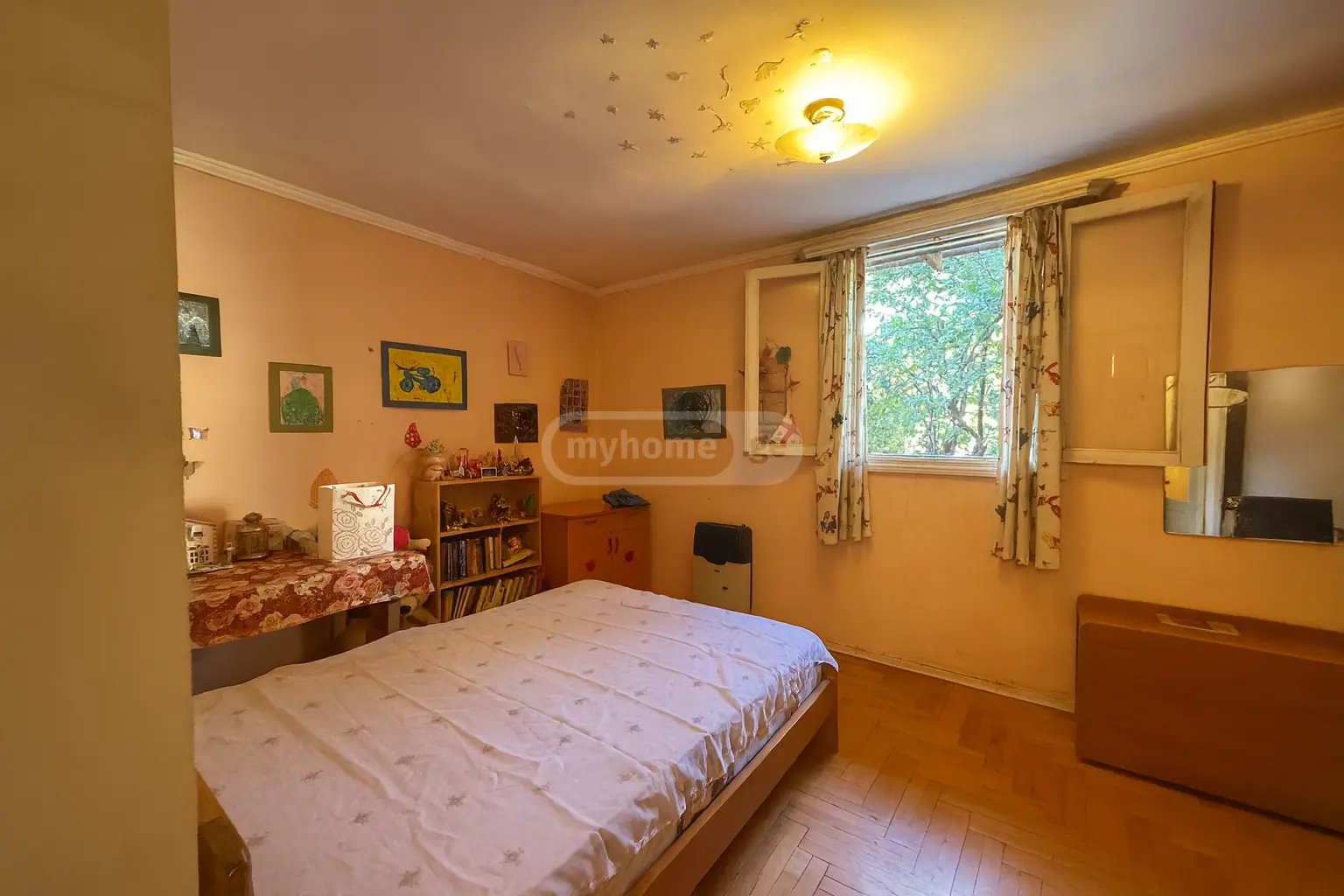  Satılık 3   Daire in Sololaki dist. (Old Tbilisi)  in Machabeli st. 
