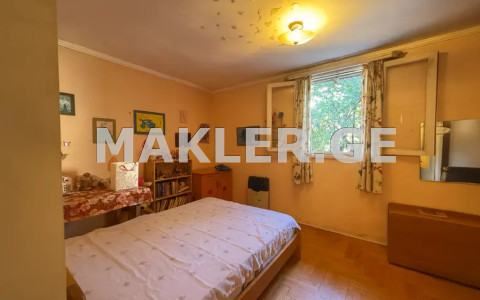  למכירה 3 חֶדֶר  דִירָה in Sololaki dist. (Old Tbilisi)  in Machabeli st. 
