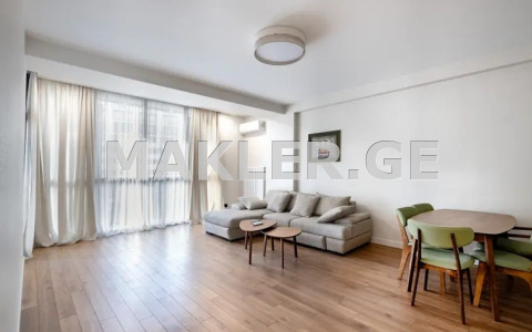  Продается 2 комнатная  Квартира в Сабуртало  на ул. Университетская 